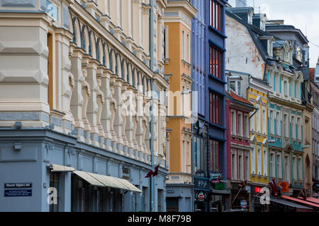 Riga, Lettonia. Agosto 23, 2017. Vecchio builldings in Kalku Street (Kalku Iela). Città vecchia Foto Stock