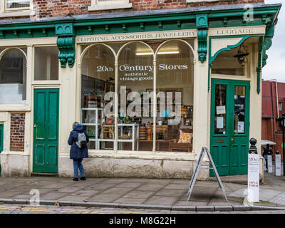 Xx secolo store, Market Place, Stockport, Greater Manchester, Regno Unito Foto Stock