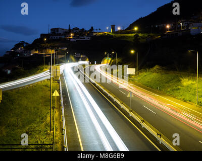 Sentieri di luce in prossimità di Machico, di Madera Foto Stock