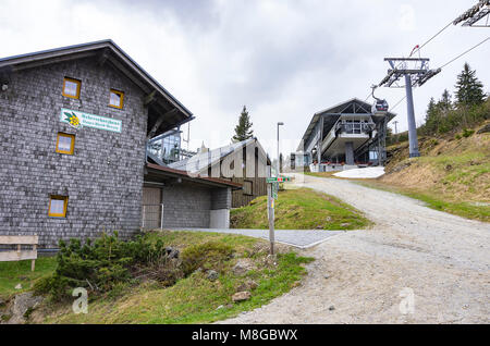 Rifugio di montagna e stationon grande Arber Mountain (Großer Arber), Foresta Bavarese, Baviera, Germania. Foto Stock