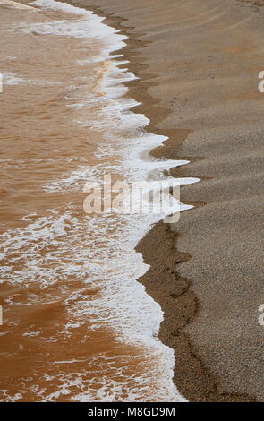 Spiaggia di ciottoli di Ladram Bay vicino a Sidmouth, nel Devon Foto Stock