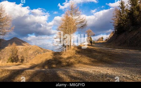 Panarotta 2002 è un moderno e attrezzato centro sciistico situato a dieci chilometri di distanza dalla città termale di Levico, Trento, Trentino Alto Adige, Foto Stock