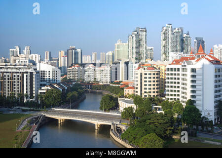 Il Fiume Singapore e il centro cittadino di Core da Fort Canning all'alba, e il Quartiere Civico, Singapore Island (Pulau Ujong), Singapore Foto Stock