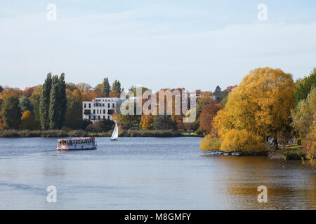 Nave sul Alster, Außenalster, Amburgo, Germania, Europa Foto Stock