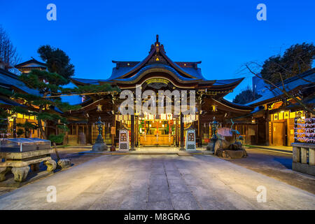 Kushida santuario di Hakata, Fukuoka, Giappone durante la notte. Foto Stock