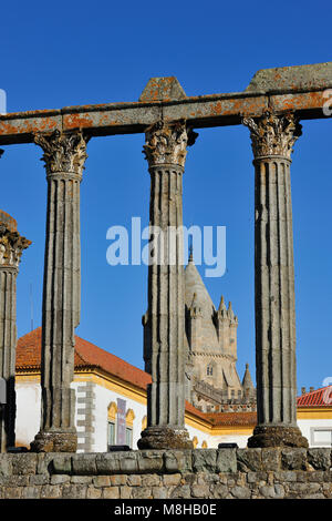 Tempio romano di Diana, un sito Patrimonio Mondiale dell'Unesco. Evora, Portogallo Foto Stock