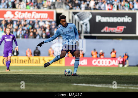 NYCFC vs. città di Orlando SC azione allo Yankee Stadium il 17 marzo 2018. NYCFC ha vinto 2-0. Foto Stock