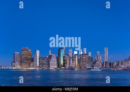 SKYLINE DEL CENTRO EAST RIVER MANHATTAN NEW YORK CITY USA Foto Stock