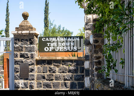 Segno di ingresso a Capharnaum, la città di Gesù in Galilea Foto Stock