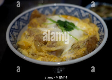 La carne di maiale katsu don pasto fisso Foto Stock