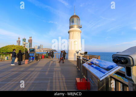 Busan, Corea del Sud - 14 Marzo 2018 : Il Faro Dongbaekseom all interno dell area Nurimaru Apec in Busan, Corea del Sud Foto Stock