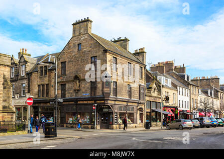 Il XVIII secolo, edificio storico in corrispondenza della giunzione di South Street e Church Street, St Andrews Fife, Scozia Foto Stock