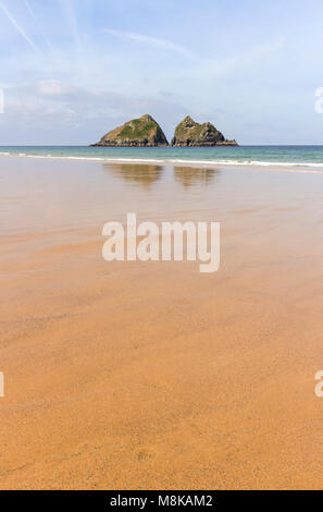 Carradori Rocks off Holywell Bay in North Cornwall Foto Stock