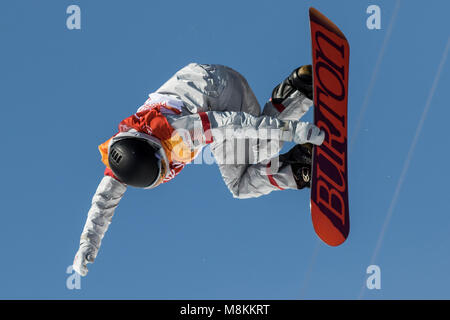 Kelly Clark (USA) in competizione nel Signore di Snowboard Halfpipe finals presso i Giochi Olimpici Invernali PyeongChang 2018 Foto Stock