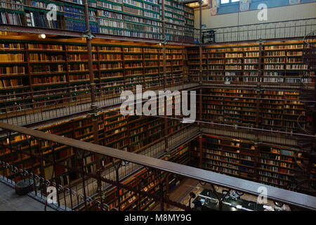 Dic 20, 2017 - La Biblioteca del Rijksmuseum di Amsterdam. Una delle più famose belle biblioteche e sale di lettura nel mondo Foto Stock