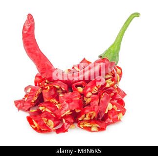 Un trito di red hot chili pepper isolati su sfondo bianco. Foto Stock