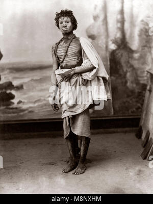 C. 1880 India - immagine da un album di indiano 'tipi' e mestieri" progettato per illustrare l'India ad un visualizzatore britannico - fakir o santo uomo Foto Stock