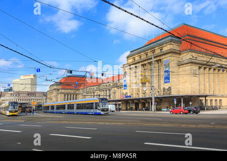 LEIPZIG, Germania - circa marzo, 2018: La stazione ferroviaria centrale Hauptbahnhof alias della città di Lipsia in Germania Foto Stock