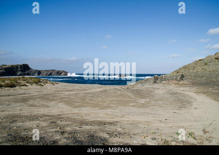 Fotografia di paesaggi di uno dei più noti luoghi in Menorca sulla costa con un faro. Foto Stock