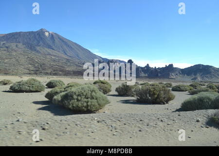 "Santa Cruz" "Tenerife' "Madonna nera" "Cristo sulla croce' 'candeleria' mariano basilica 'mount teide" "volcanoe" "Flussi di lava" "vacanze". Foto Stock