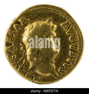 Antica Roman gold aureus medaglia dell'Imperatore Nerone. Complementare. Foto Stock