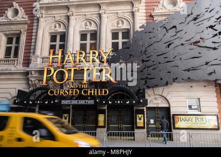 "Harry Potter e il maledetto bambino' Marquee presso il teatro lirico in Times Square a New York City, Stati Uniti d'America Foto Stock