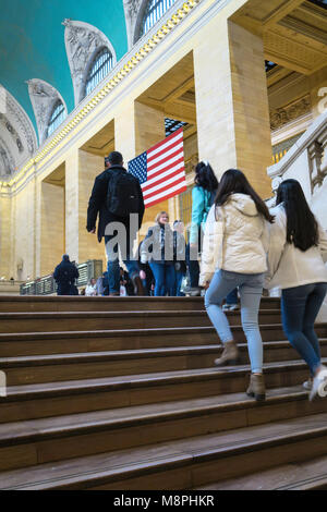 Grand Concourse e scala in Grand Central Terminal, NYC, STATI UNITI D'AMERICA Foto Stock