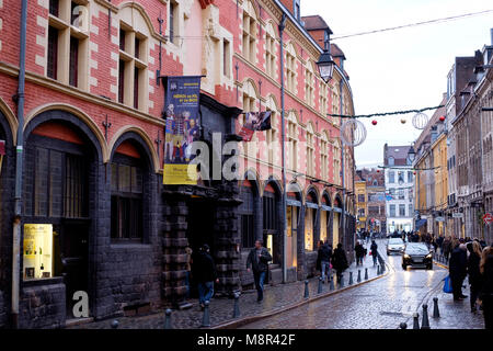 Scena di strada nella vecchia Lille - Musee de l'Hospice Comtesse, Lille Foto Stock