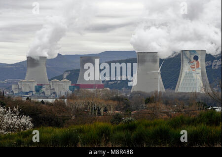 Centrale nucleare di CRUAS-MEYSSE sulle rive del fiume Rodano - ARDECHE FRANCIA - CENTRALE ELETTRONUCLEARE- elettricità - FES © Frédéric BEAUMONT Foto Stock