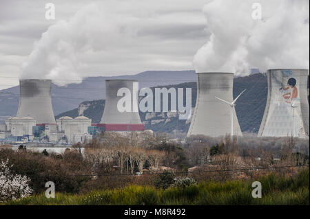 Centrale nucleare di CRUAS-MEYSSE sulle rive del fiume Rodano - ARDECHE FRANCIA - CENTRALE ELETTRONUCLEARE- elettricità - FES © Frédéric BEAUMONT Foto Stock