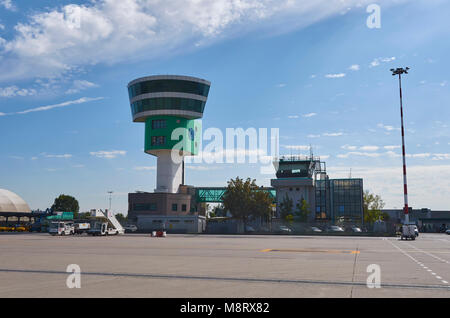 Aeroporto di Bergamo Orio Al Serio (BGY) Torre, Milano Foto Stock