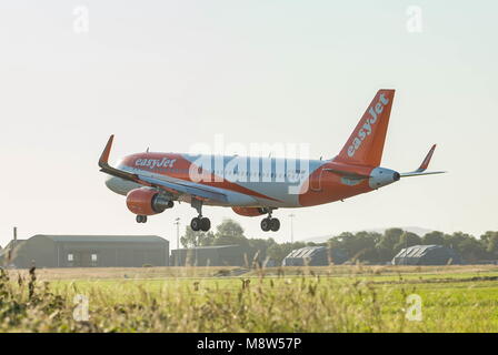 Vari aerei cargo e commerciali.. Foto Stock