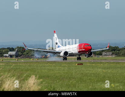 Vari aerei cargo e commerciali.. Foto Stock