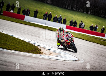 Donington Park, Regno Unito. 20 Mar, 2018. BSB test oggi sul circuito di Donington Park, nonostante il freddo i piloti sono riusciti a scendere in pista per le prove prima della prima riunione qui il 31 marzo Credito: migliori/Alamy Live News Foto Stock