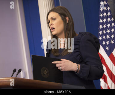 Washington, Distretto di Columbia, Stati Uniti d'America. 20 Mar, 2018. La portavoce della Casa Bianca, Sarah Sanders detiene una news briefing alla Casa Bianca a Washington DC, Marzo 20, 2018. Credito: Chris Kleponis/CNP Credito: Chris Kleponis/CNP/ZUMA filo/Alamy Live News Foto Stock