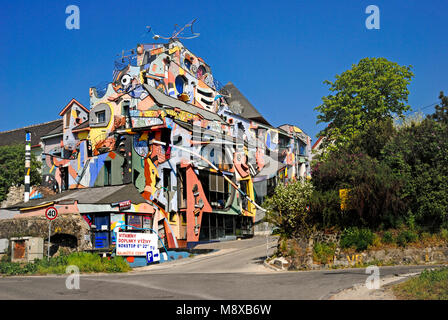 Bratislava, Slovacchia. Lo Spirito / Hotel Galeria spirito dietro la stazione ferroviaria principale Foto Stock