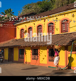 Casa colorati Mala Fontainhas Panjim Goa in India Foto Stock