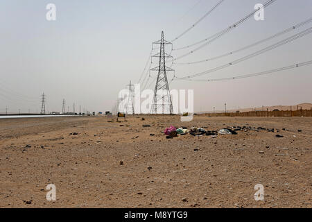 Scene dal bordo del Thumamah National Park a nord-est di Riyadh, Arabia Saudita. Foto Stock