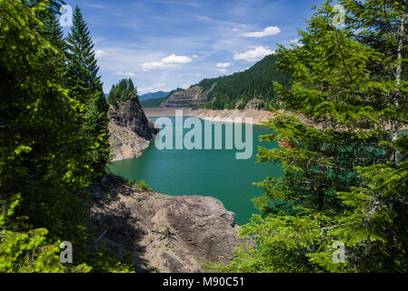 Cougar serbatoio in Lane County Oregon è parte del fiume McKenzie spartiacque Foto Stock