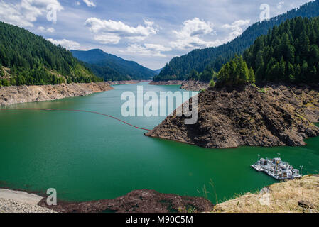 Cougar serbatoio in Lane County Oregon è parte del fiume McKenzie spartiacque Foto Stock