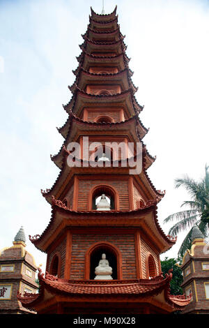 Tran Quoc Pagoda (Chua Tran Quoc), Torre. Hanoi. Il Vietnam. Foto Stock