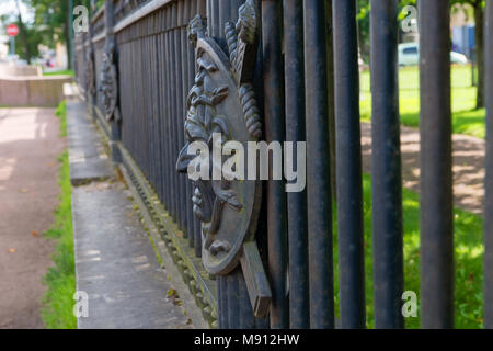 RUSSIA, San Pietroburgo - Agosto 18, 2017: recinto del castello Mikhailovsky ( Ingegneri Castello ) Foto Stock