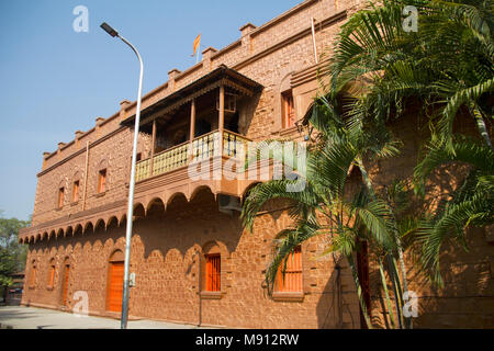 Una replica dello Sri Shirdi Sai Baba Sansthan ad una distanza di 25 km su off vecchia Bombay e Pune in autostrada in Shirgaon. Questo tempio è stato costruito dal Sig. Prak Foto Stock