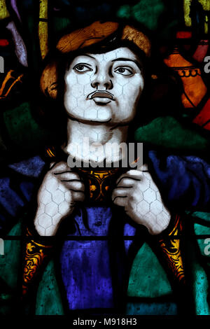 St Nicholas Cathedral. Finestra di vetro colorato da Jozef Mehoffer. San Sebastian : un inizio di santo cristiano e martire. Università di Friburgo. La Svizzera. Foto Stock