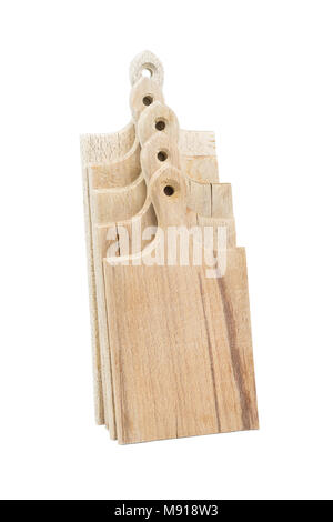 Set di utilizzato in legno marrone schede di taglio in piedi isolato su sfondo bianco. Percorso salvato, tracciato di ritaglio Foto Stock