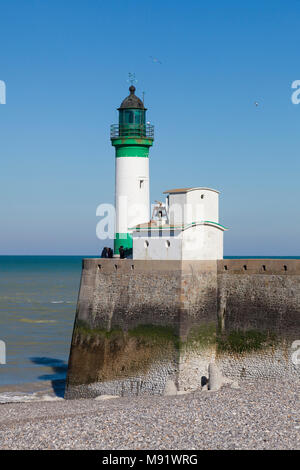 Faro in Le Treport, Seine-Maritime, Normandia, Francia Foto Stock