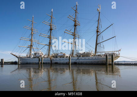 Kaiwo Maru a un dock di Steveston con riflessioni, Richmond, BC Foto Stock