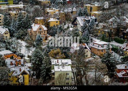 Snowy cityscape di Budapest in inverno, vista dall'alto. Panorama della città in inverno nevoso giorno, Budapest, Ungheria. Foto Stock