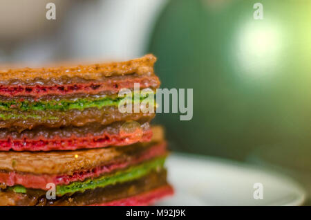 Pezzi di cialda la torta su un piatto in cafe Foto Stock