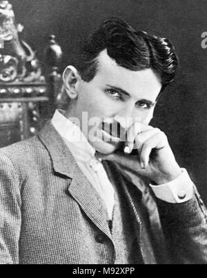 Nikola Tesla (1856 - 1943) il serbo inventore americano, ingegnere elettrico, ingegnere meccanico e fisico Foto Stock